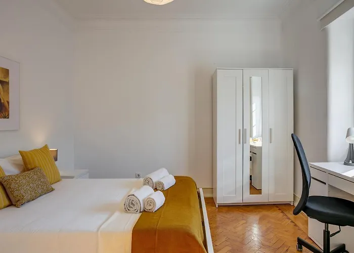 Hip And Spacious Tm Flat In Areeiro Lejlighed Lisboa