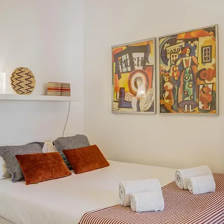 Hip And Spacious Tm Flat In Areeiro Apartment
