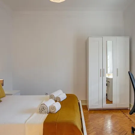 Hip And Spacious Tm Flat In Areeiro Apartment Lisbon