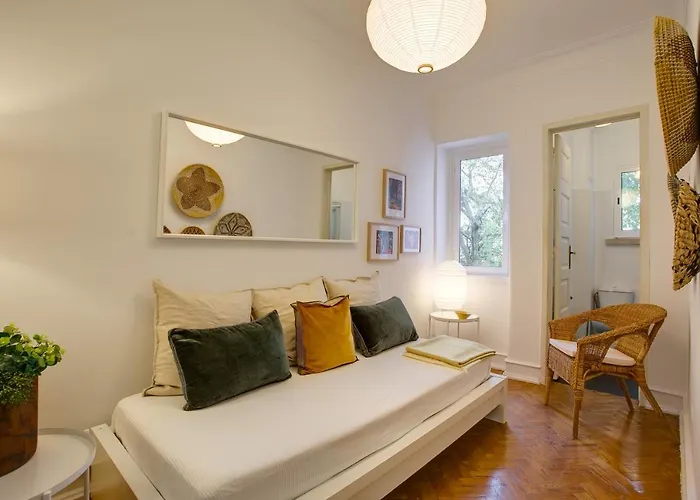 Hip And Spacious Tm Flat In Areeiro Appartamento *