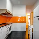 Hip And Spacious Tm Flat In Areeiro *